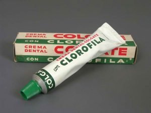 El polvo dentífrico